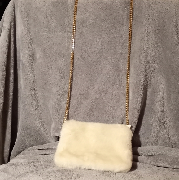 Forever 21 Handbags - Furry crossbody handbag